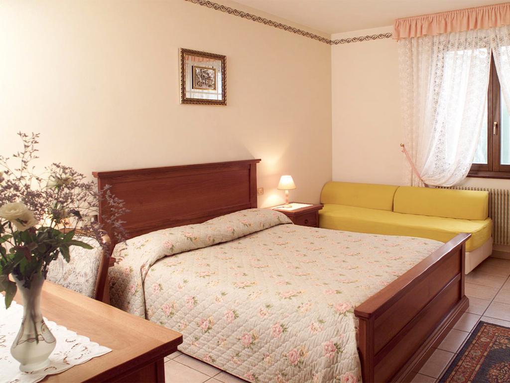 Lataria Dei Magredi Villa Vivaro Cameră foto